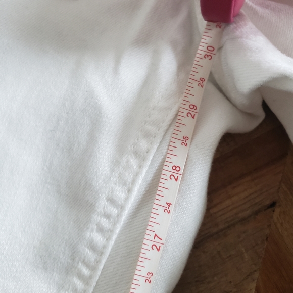 NWT Forever 21 high-waisted slim fit white distressed ripped jeans NWT - Picture 4 of 6